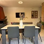 Lovely 5 Min Walk To The Beach, 3 Bedrooms Ample Outdoor Relax And Wifi Capitana