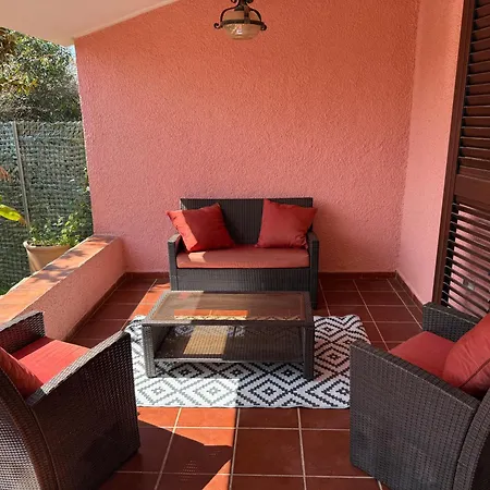 Lovely 5 Min Walk To The Beach, 3 Bedrooms Ample Outdoor Relax And Wifi