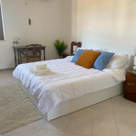 Lovely 5 Min Walk To The Beach, 3 Bedrooms Ample Outdoor Relax And Wifi