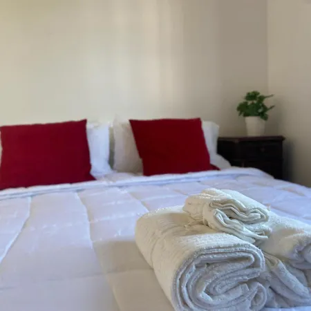 Villa Lovely 5 Min Walk To The Beach, 3 Bedrooms Ample Outdoor Relax And Wifi