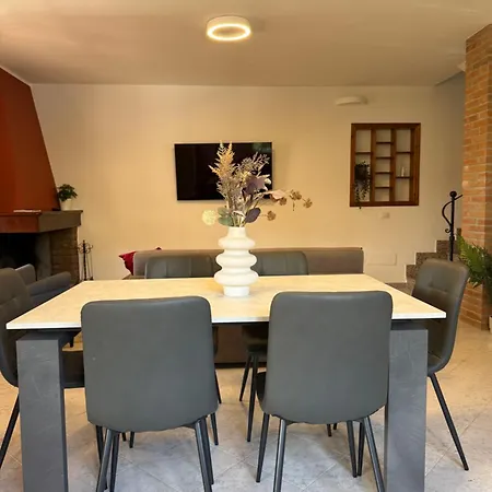 Lovely 5 Min Walk To The Beach, 3 Bedrooms Ample Outdoor Relax And Wifi קפיטנה