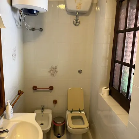 Lovely 5 Min Walk To The Beach, 3 Bedrooms Ample Outdoor Relax And Wifi Villa