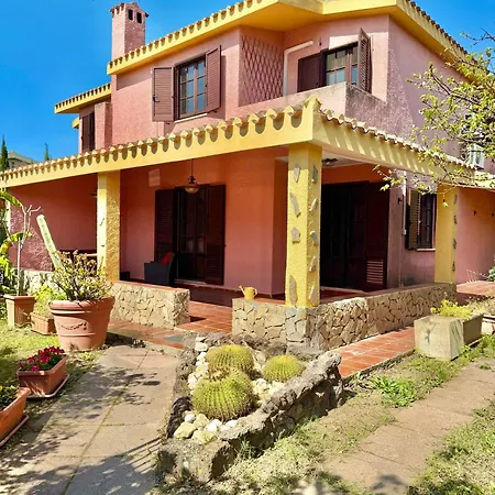 Lovely 5 Min Walk To The Beach, 3 Bedrooms Ample Outdoor Relax And Wifi *