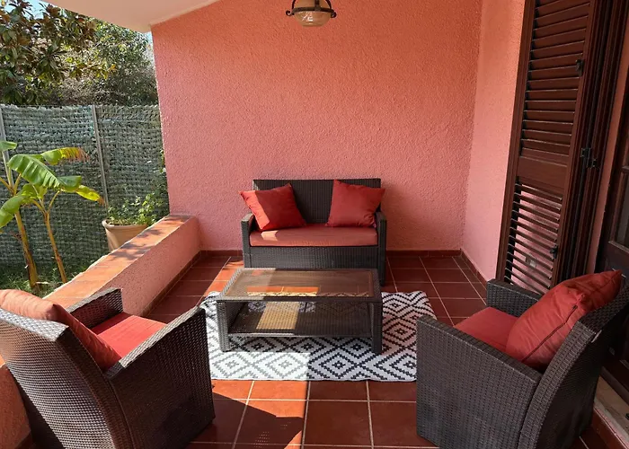 Lovely 5 Min Walk To The Beach, 3 Bedrooms Ample Outdoor Relax And Wifi